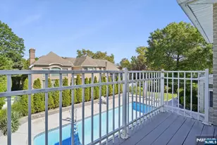32 Laurie Dr, Englewood Cliffs, NJ 07632 - Photo 43