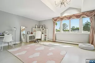32 Laurie Dr, Englewood Cliffs, NJ 07632 - Photo 25