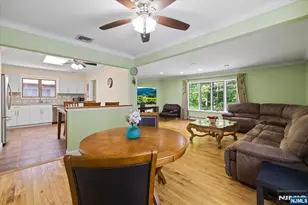 286 Gilbert Ave, Elmwood Park, NJ 07407 - Photo 13