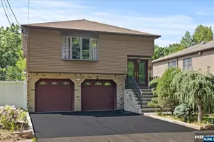 286 Gilbert Ave, Elmwood Park, NJ 07407 - Photo 1