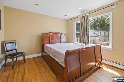286 Gilbert Avenue, Elmwood Park, NJ 07407 - Photo 5