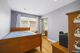 286 Gilbert Ave, Elmwood Park, NJ 07407 - Photo 11