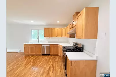 508 Glen Avenue B #B, Palisades Park, NJ 07650 - Photo 11