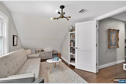 577 Grenville Avenue, Teaneck Township, NJ 07666 - Photo 29