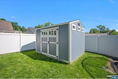 151 Field Avenue, Hasbrouck Heights, NJ 07604 - Photo 45