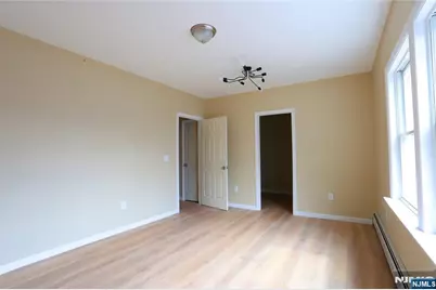 189 Hawthorne Avenue 1st Flr #1st flr, Hawthorne, NJ 07506 - Photo 11