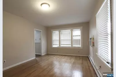 189 Hawthorne Avenue 1st Flr #1st flr, Hawthorne, NJ 07506 - Photo 3