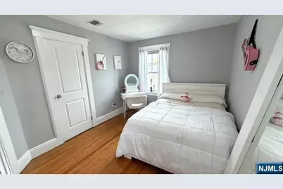 49 Orange Avenue, Elmwood Park, NJ 07407 - Photo 23