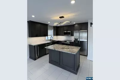281 Park Street 2L #2L, Hackensack, NJ 07601 - Photo 1