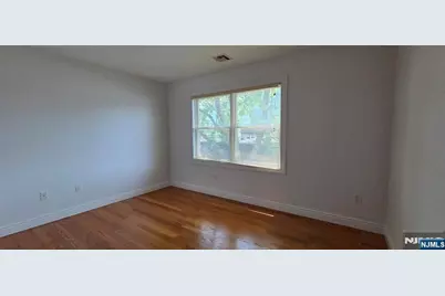 2160 Hoyt Avenue 2B #2B, Fort Lee, NJ 07024 - Photo 11