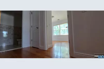 2160 Hoyt Avenue 2B #2B, Fort Lee, NJ 07024 - Photo 7