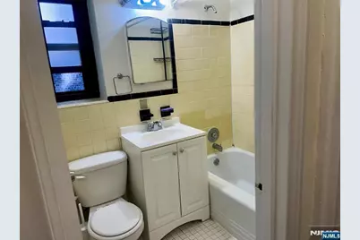 2329 Hudson Terrace B15 #B15, Fort Lee, NJ 07024 - Photo 3