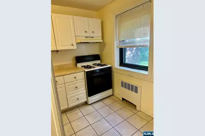 2329 Hudson Terrace B15 #B15, Fort Lee, NJ 07024 - Photo 1