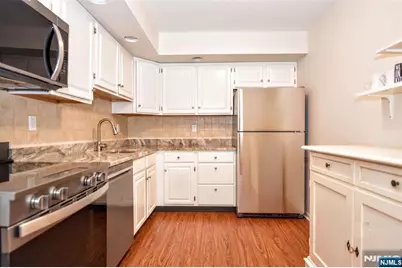 10 S Irving Street 9B #9B, Ridgewood, NJ 07450 - Photo 13