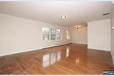 10 S Irving Street 9B #9B, Ridgewood, NJ 07450 - Photo 7