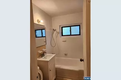 3040 Edwin Avenue, Fort Lee, NJ 07024 - Photo 3