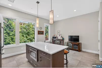 14 Hooks Lane, Edgewater, NJ 07020 - Photo 9
