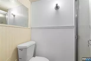 16 Summit Rd, Clifton, NJ 07012 - Photo 25