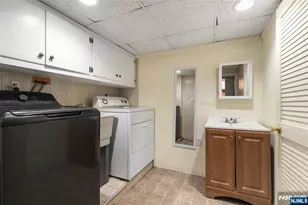 16 Summit Rd, Clifton, NJ 07012 - Photo 23