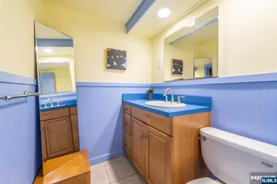 110 Woodlawn Avenue, Clifton, NJ 07013 - Photo 35