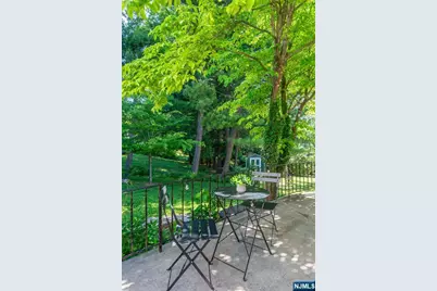 110 Woodlawn Avenue, Clifton, NJ 07013 - Photo 37