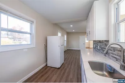 238 Van Avenue, Pompton Lakes, NJ 07442 - Photo 17