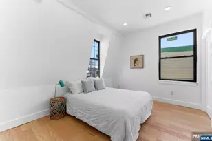 113 Oak St, Jersey City, NJ 07304 - Photo 15
