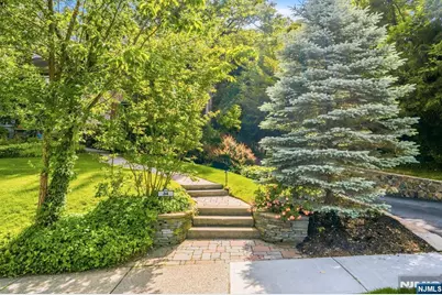 34 Hillside Avenue, Glen Rock, NJ 07452 - Photo 5