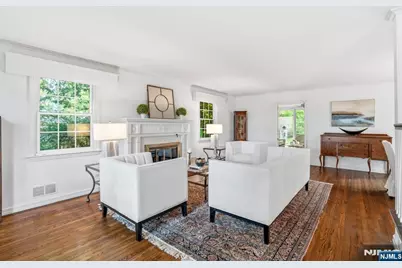 34 Hillside Avenue, Glen Rock, NJ 07452 - Photo 9