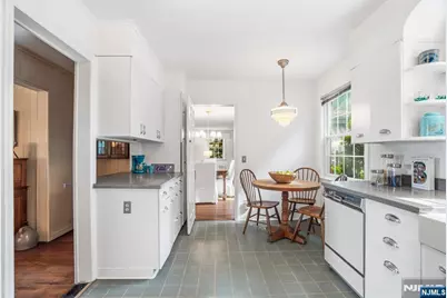 34 Hillside Avenue, Glen Rock, NJ 07452 - Photo 15