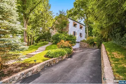 34 Hillside Avenue, Glen Rock, NJ 07452 - Photo 39