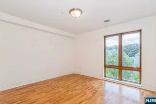 17 Meadow Road 302, Rutherford, NJ 07070 - Photo 11