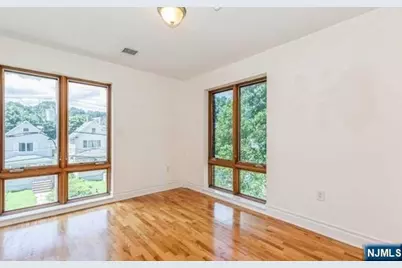 17 Meadow Road 302 #302, Rutherford, NJ 07070 - Photo 13