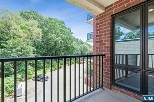 17 Meadow Road 302, Rutherford, NJ 07070 - Photo 17
