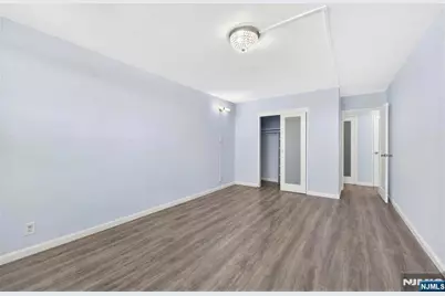 10 Huron Avenue 8J #8J, Jersey City, NJ 07306 - Photo 17