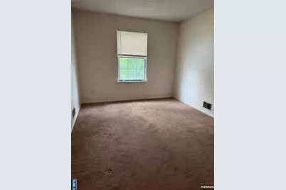 397 Poets Way 397 #397, Mahwah, NJ 07430 - Photo 7