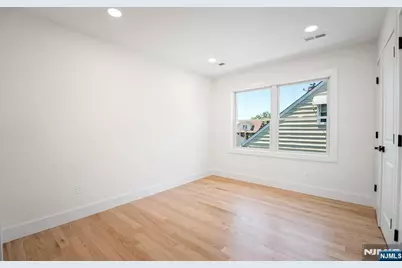 496 Central Avenue, Carlstadt, NJ 07072 - Photo 21