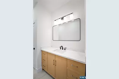 496 Central Avenue, Carlstadt, NJ 07072 - Photo 11