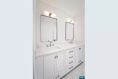 496 Central Avenue, Carlstadt, NJ 07072 - Photo 25