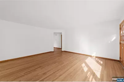 384 Delawanna Avenue, Clifton, NJ 07014 - Photo 7