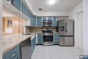 15 Boulder Run Road 148, Paterson, NJ 07501 - Photo 7