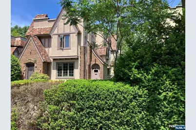 162 Washington Place, Ridgewood, NJ 07450 - Photo 3