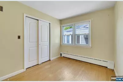 316 Sanford Avenue, Lyndhurst Township, NJ 07071 - Photo 11