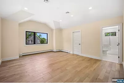 33 Lincoln Avenue, River Edge, NJ 07661 - Photo 13