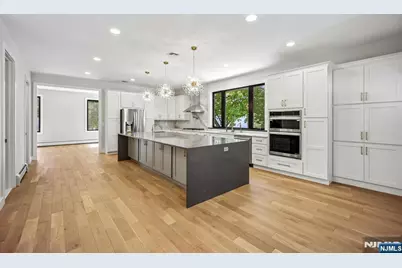 33 Lincoln Avenue, River Edge, NJ 07661 - Photo 3