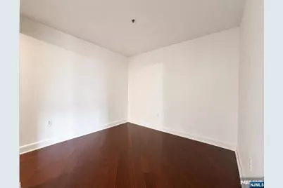 5512 City Place 5512 #5512, Edgewater, NJ 07020 - Photo 7