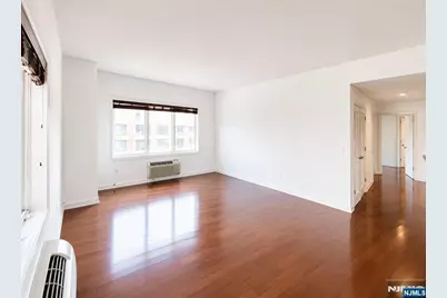 5512 City Place 5512 #5512, Edgewater, NJ 07020 - Photo 3