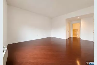 5512 City Place 5512 #5512, Edgewater, NJ 07020 - Photo 13