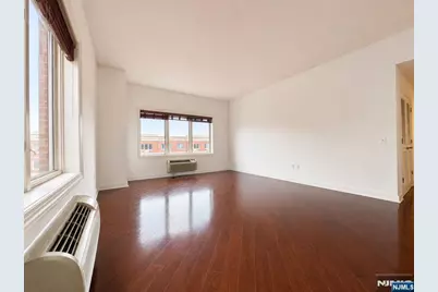 5512 City Place 5512 #5512, Edgewater, NJ 07020 - Photo 9