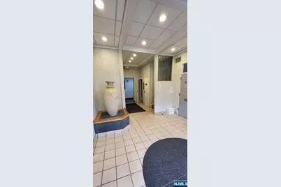 289 Market Street 9 #9, Saddle Brook Township, NJ 07663 - Photo 3